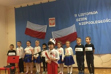 Przedszkole w Lubartowie Casper, apel z okazji Dnia Niepodległości